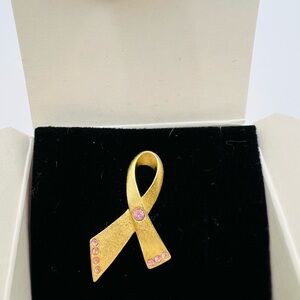 Avon Pink Ribbon Pin Goldtone 2000 Breast Cancer Awareness Boxed